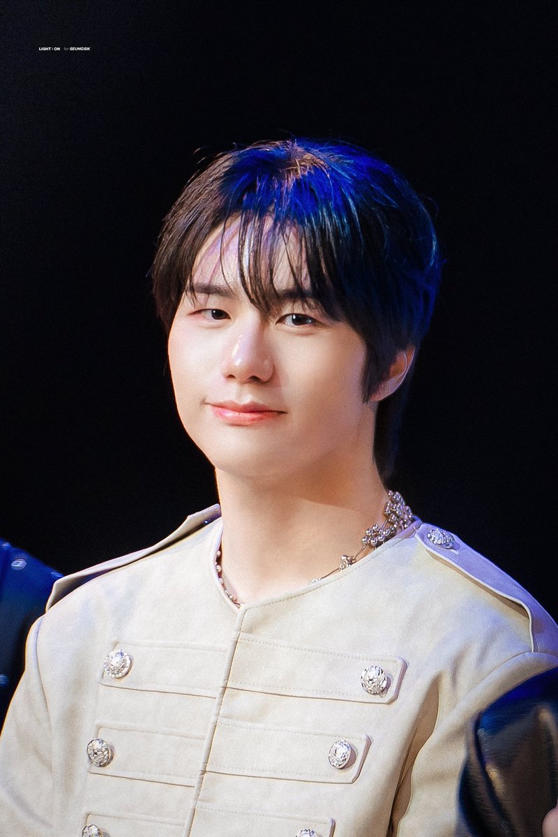 lighton1109's tweet photo. 260628 K-Stage 드림하이 홍콩

-`ღ´-

#강승식 #승식
#SEUNGSIK #スンシク
@KSS_officialtwt https://t.co/y3e13UUmCc