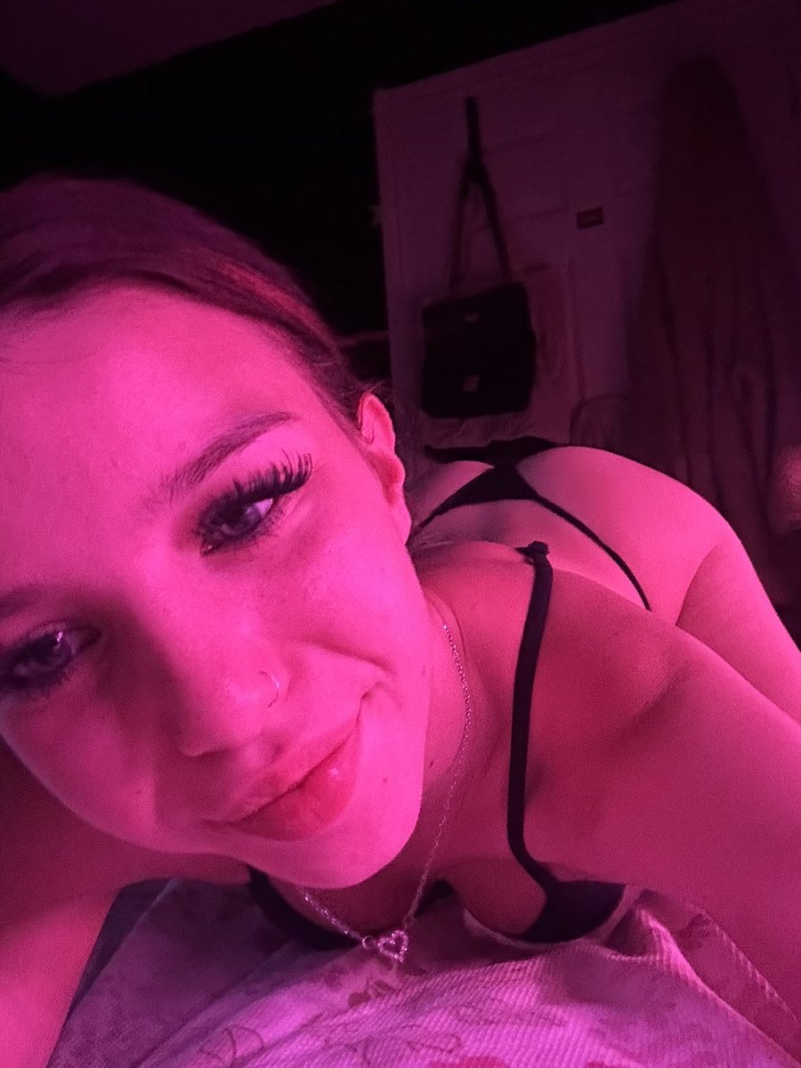 dan1ellexe's tweet photo. Hey baby x https://t.co/zGufEMGuYw