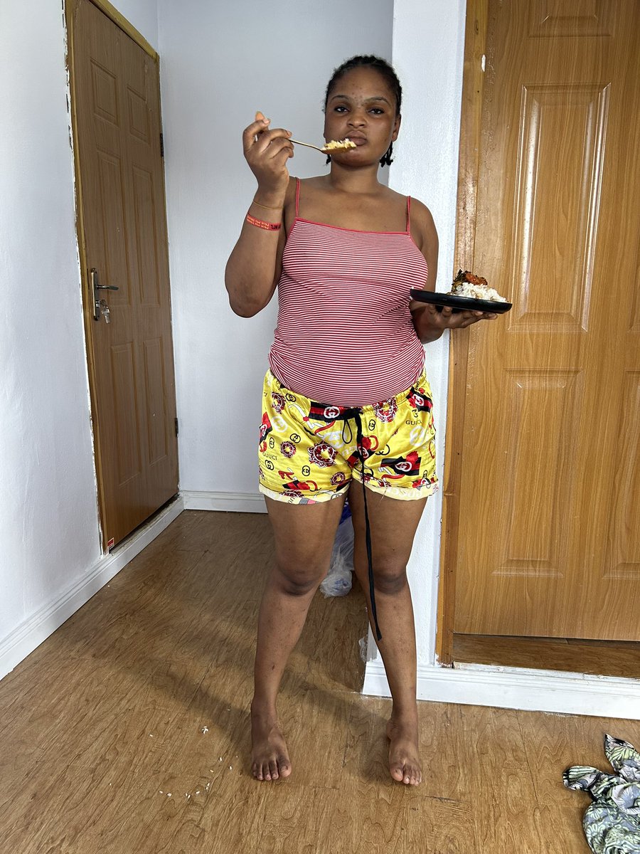 Brattyenori13's tweet photo. Lunch is rice and vegetables with my remaining trophy from yesterday🤭what about you? https://t.co/auBHvSxt9k