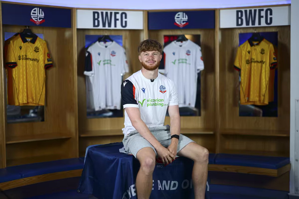 LewisBower2021's tweet photo. Luca Stephenson completes a permanent transfer to Bolton Wanderers after 8 years at Liverpool. Cannot speak of how highly I rated him within the Liverpool academy set-up. Leader on the pitch. Excelled everywhere he has gone on loan. Top application. Certain to do well at Bolton. https://t.co/igfeWxP1lB