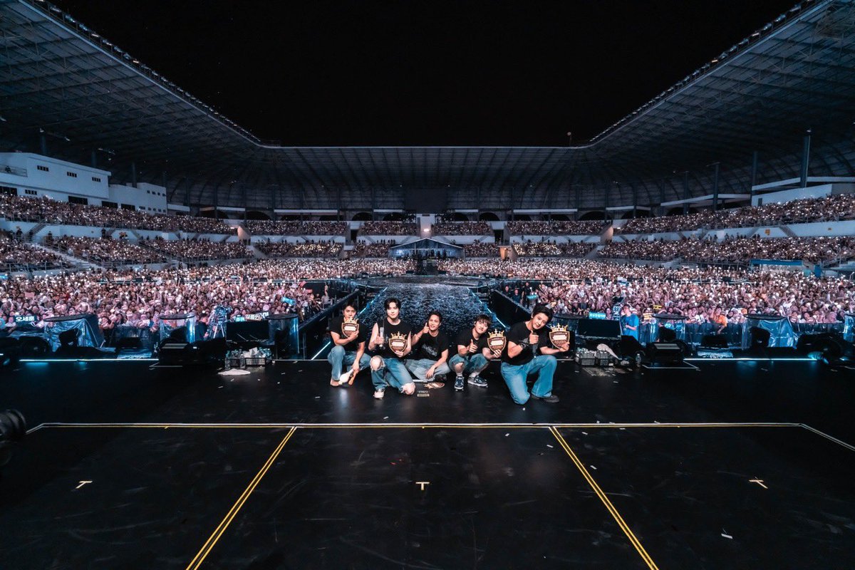 EXhOrizoninMY's tweet photo. @weareoneEXO The balance of RM1193.99, will be passed to the next team that will handle EXO project in the near future

Terima Ka(Sehun) also to the team members who were together for this fanprojects @sayangJunmyeon x @CherryJar1127 x @aprilwithOSH 

#EXOReignsMY #EXhOrizoninMY #EXOInKL https://t.co/VUxcEw414s