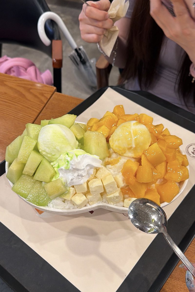 neknow_'s tweet photo. 🍧 https://t.co/NsZlLyTA4f