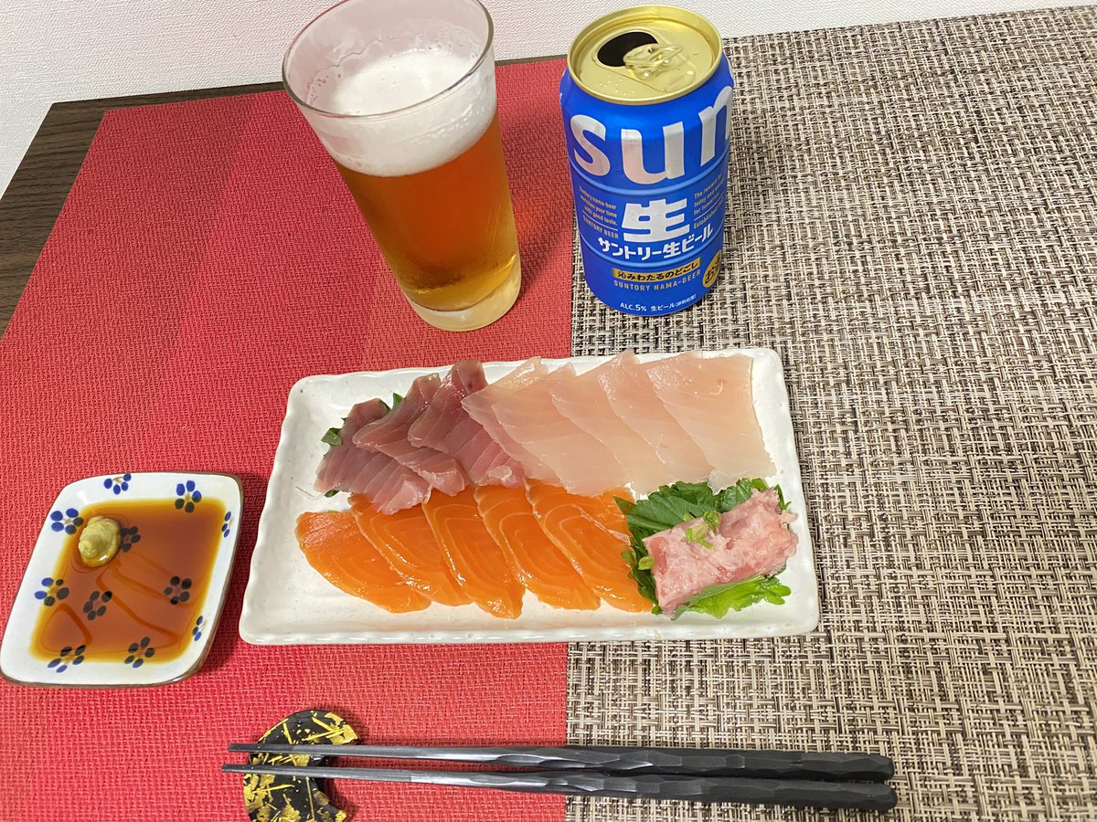 Nbox8833's tweet photo. お疲れ様です🍺
本日の晩御飯です🍻 https://t.co/uGZzibN3QM