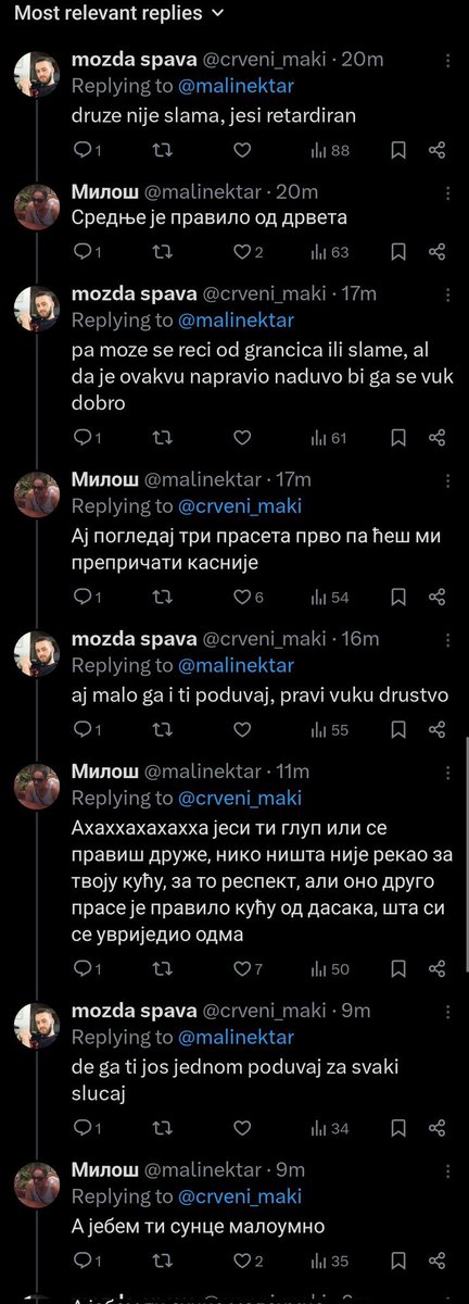 L2T92's tweet photo. Uvek me ubije što i u toku vređanja Милош piše za tvoju kuću respekt.😭 https://t.co/ezRYCE1Pg8
