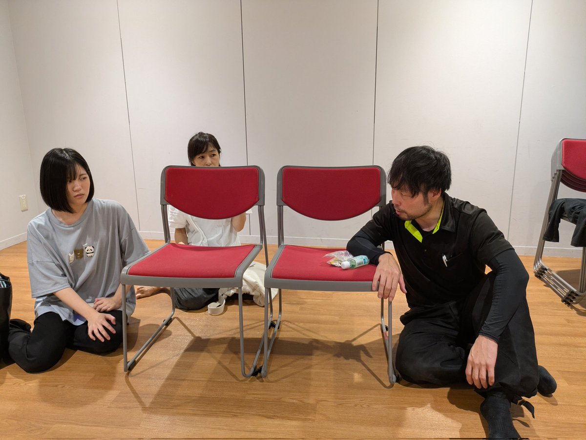 kirahoshi_suzuk's tweet photo. １ヶ月きってあと3.4週間になりました(？！)さて稽古も大詰めです！どんどん素晴らしいものになってきておりますー！ぜひぜひご予約お願いします！
予約フォーム
https://t.co/D8S0tEV4co https://t.co/gVAAt9QEX5