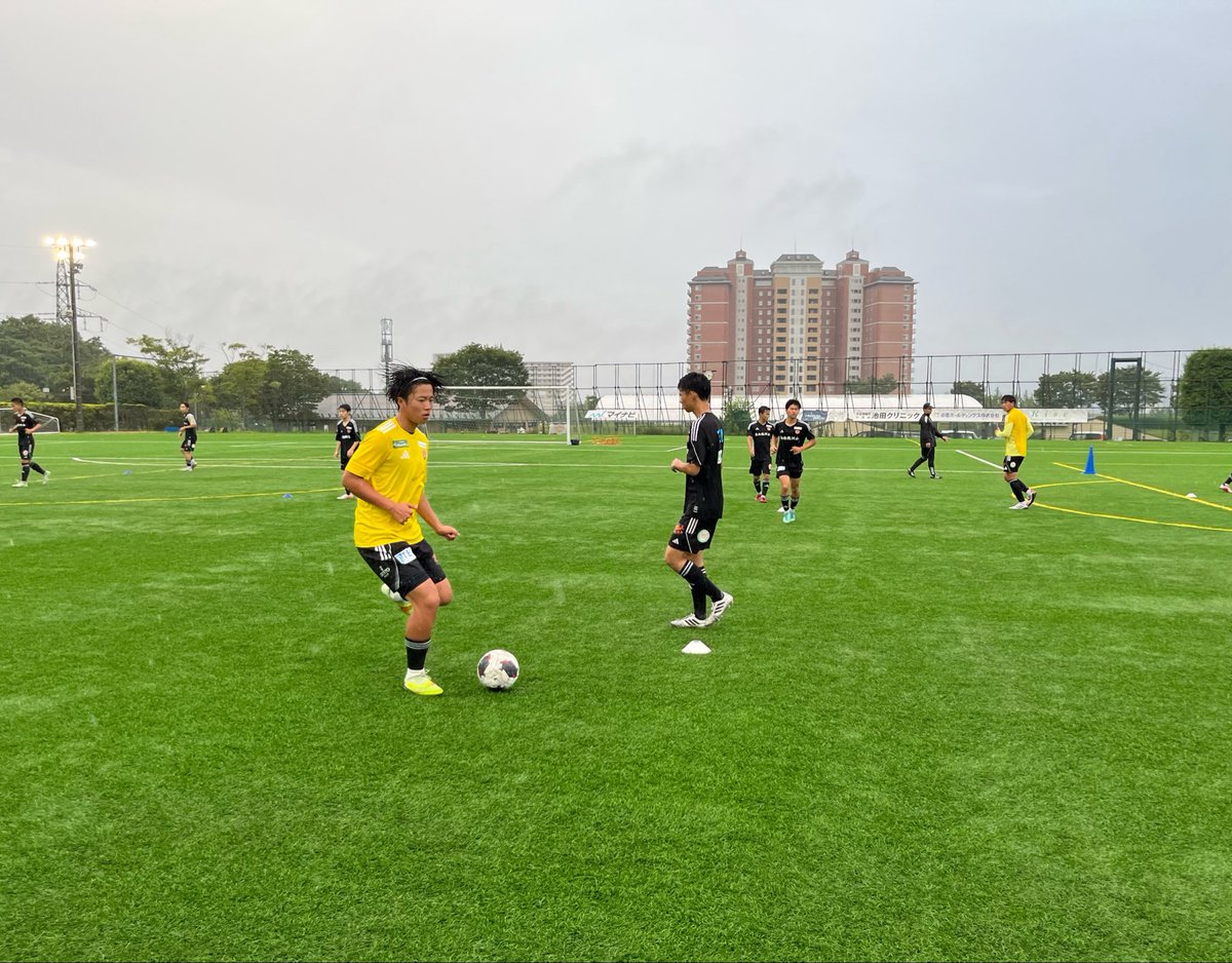VEGALTA_ACADEMY's tweet photo. 【ユース】
昨日と今日の2日間、ユースOBの中田有祐・永井大義・古屋歩夢が練習に参加してくれました✨
プレーでの違いだけでなく、練習への姿勢や勝負へのこだわりなど、大切なことをユース選手に示してくれました⚽️

ユウ・タイガ・アユムありがとう🙌

#VEGALTA #ベガルタ仙台ユース https://t.co/nYgUaRkeVw