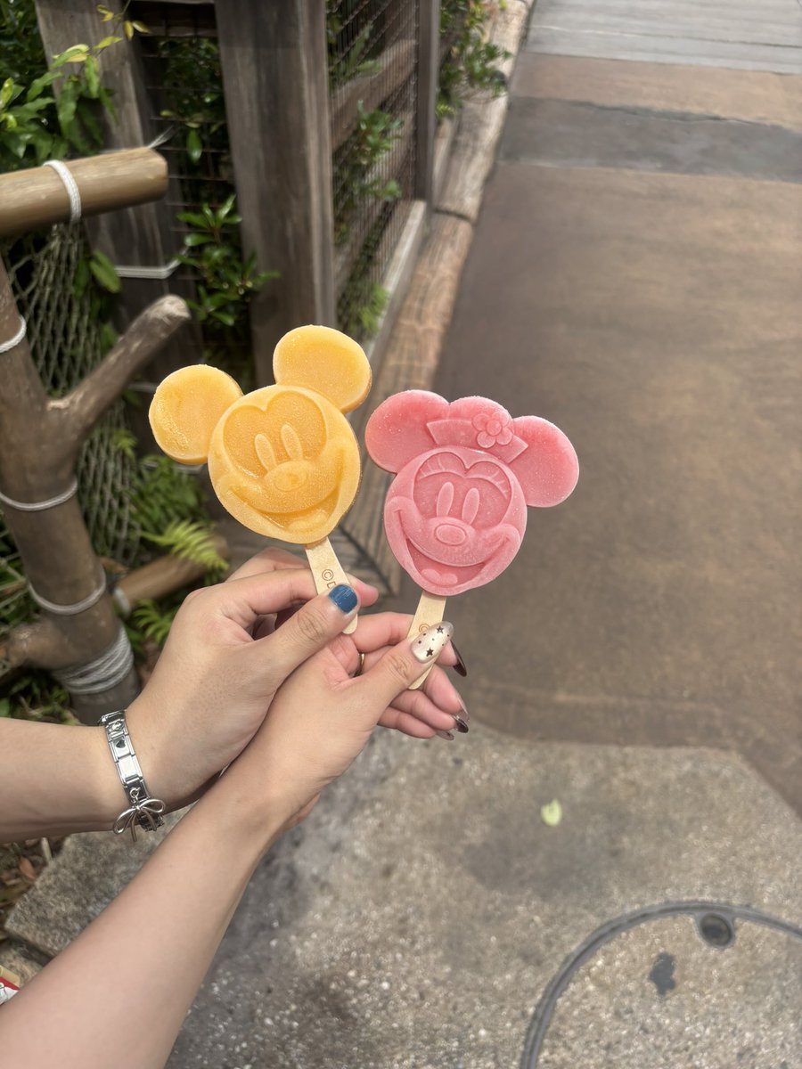 WqoYu's tweet photo. Disney day 🏰💭𓈒𓏸

 #ootd 
 #日常垢
 #日常垢さんと繋がりたい https://t.co/WYmigdQMsv