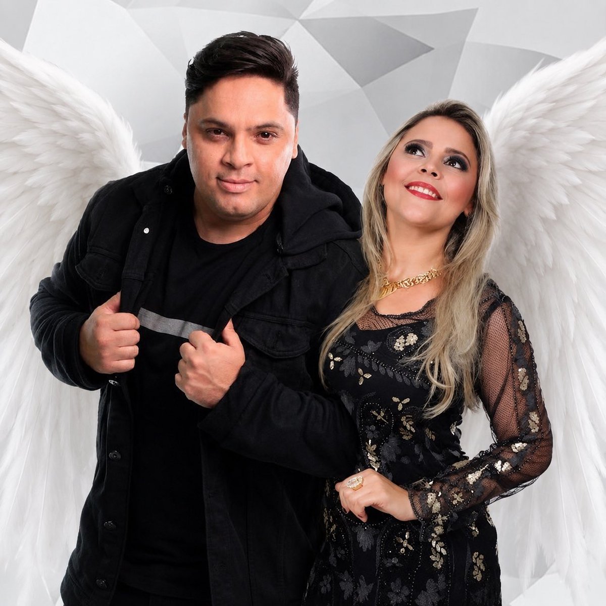 letydomkt's tweet photo. E de repente as vozes que marcaram minha infância, hoje se reencontraram no céu 😔🖤 #LUTO 

Neto Araújo e Eliza Clivia https://t.co/Mt3cPBAKJ1