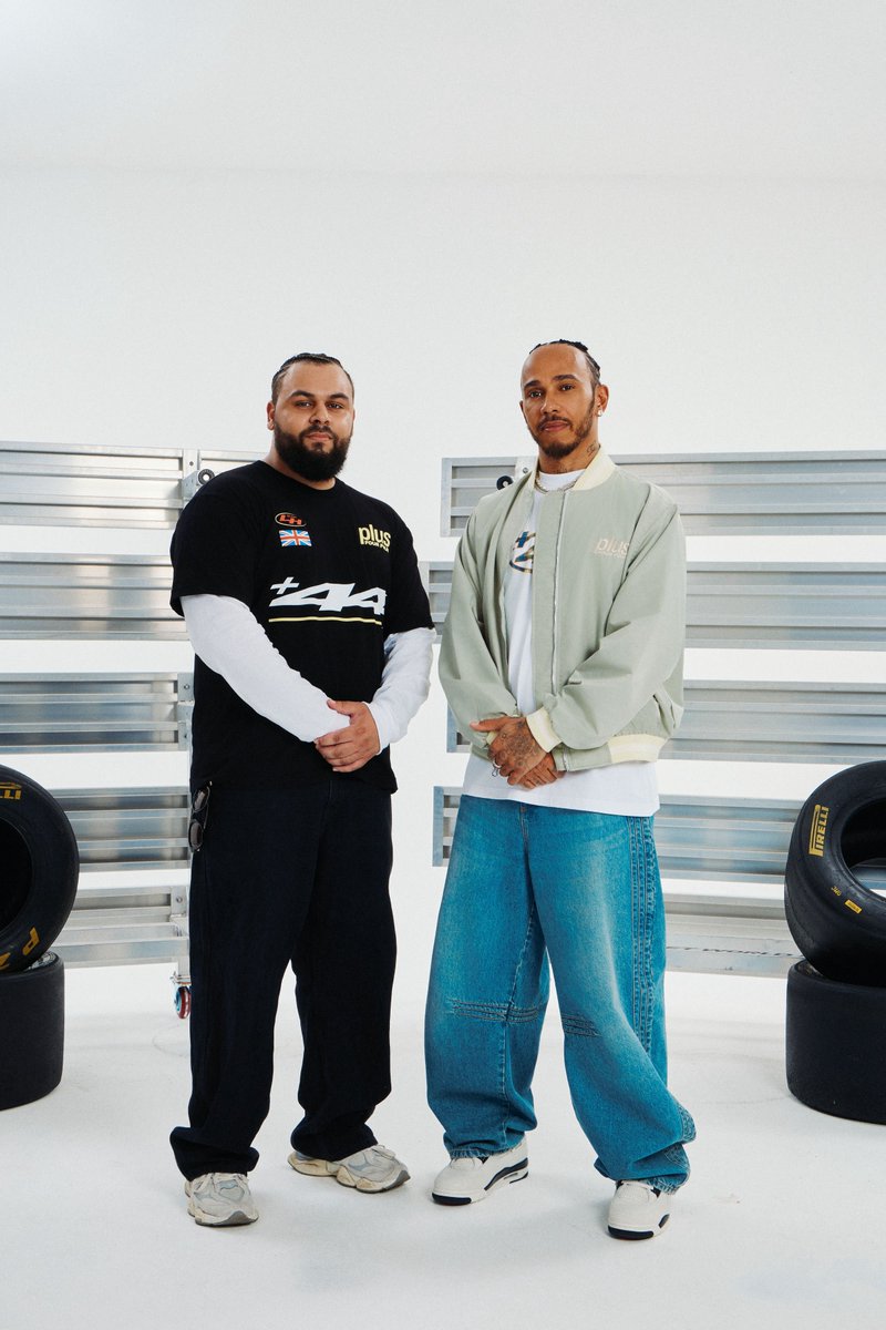 fortifoursi's tweet photo. Big up @LewisHamilton man. Shooting the campaign for the +44 Silverstone drop was an unbelievable experience &amp; meeting Team LH from all over was so crazy as well, genuinely the best community ✊🏽 chatting with Lewis for a good few minutes was unreal 😭 he’s a proper legend 🙏🏽 https://t.co/yxKanGziE9