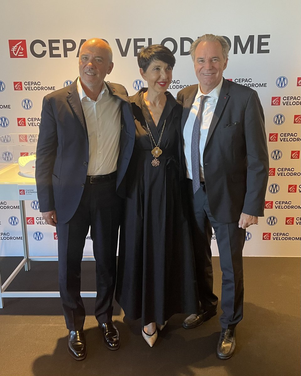 RenaudMuselier's tweet photo. Très heureux d’être avec Stéphane Richard, pour son premier jour comme président de l’@OM_Officiel !

Lancement du @CEPACVelodrome, avec Christine Fabresse, Presidente de la CEPAC, une banque puissante du territoire, partenaire de l’OM depuis 40 ans.

Une nouvelle ère 💙🤍 https://t.co/k658Q1dEyB