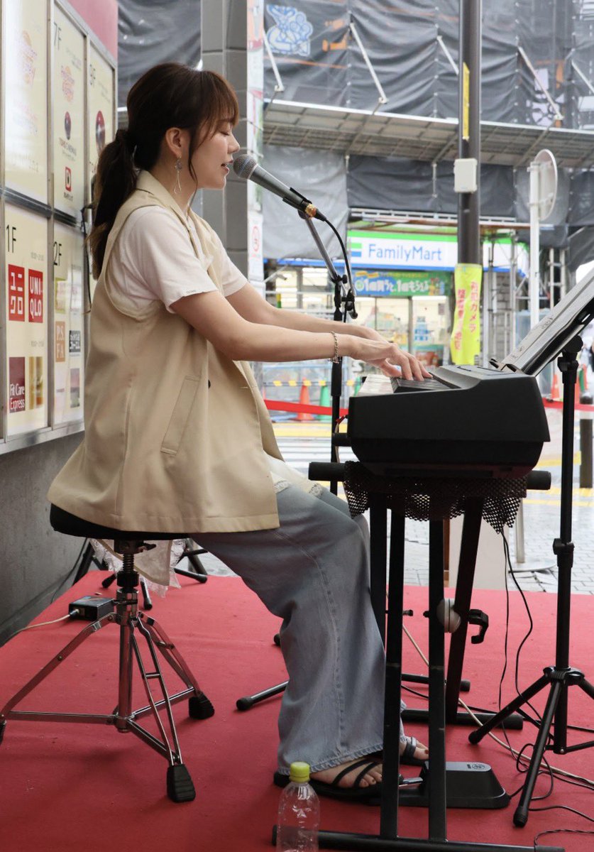tateishijunko's tweet photo. 今週末・7/4(土)川崎銀座街
私は13:00-の出演となりました⋆✴︎⋆.*･☺️
またPOPが届き次第お載せします♪ https://t.co/sCLcvFP8Qc