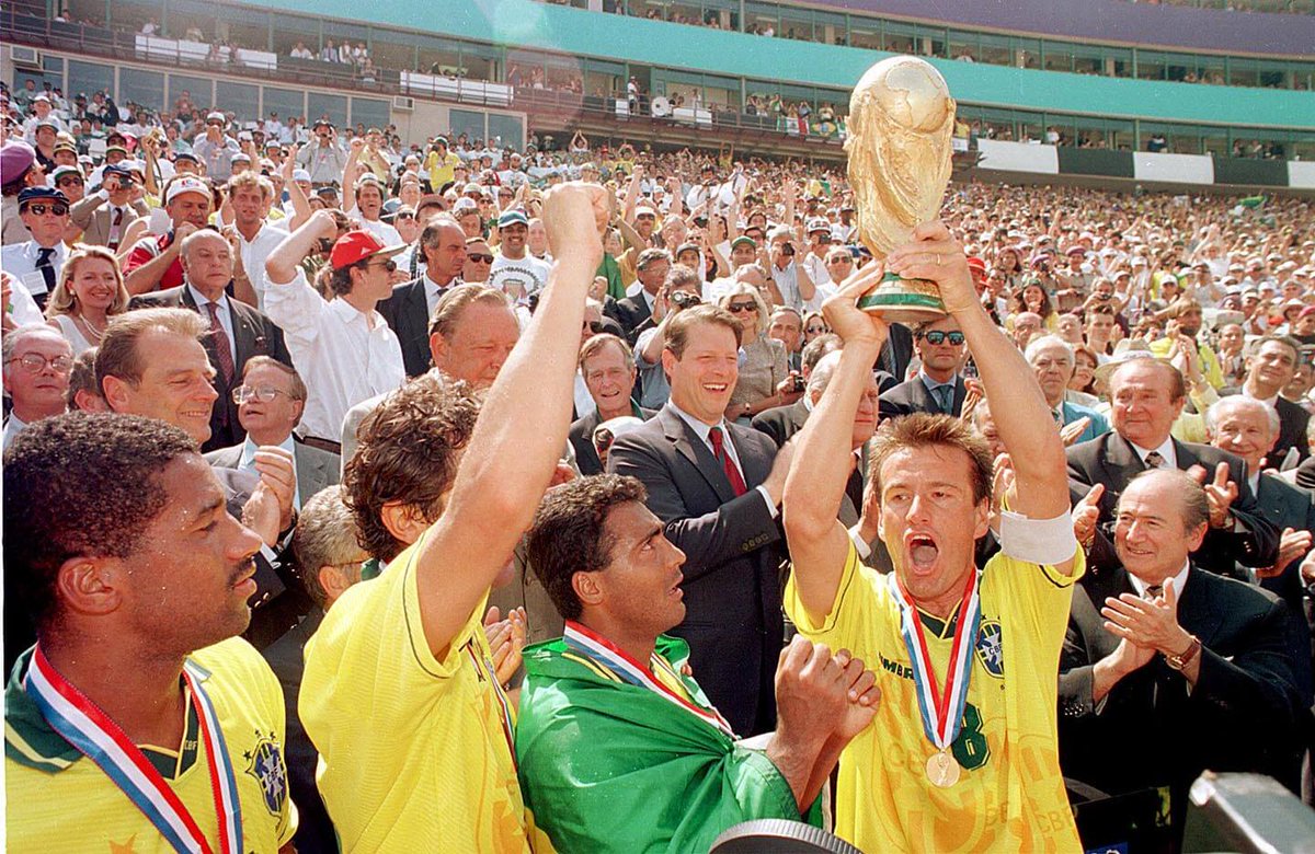 wrdsix's tweet photo. qual mundial????? https://t.co/heFINbkjTo