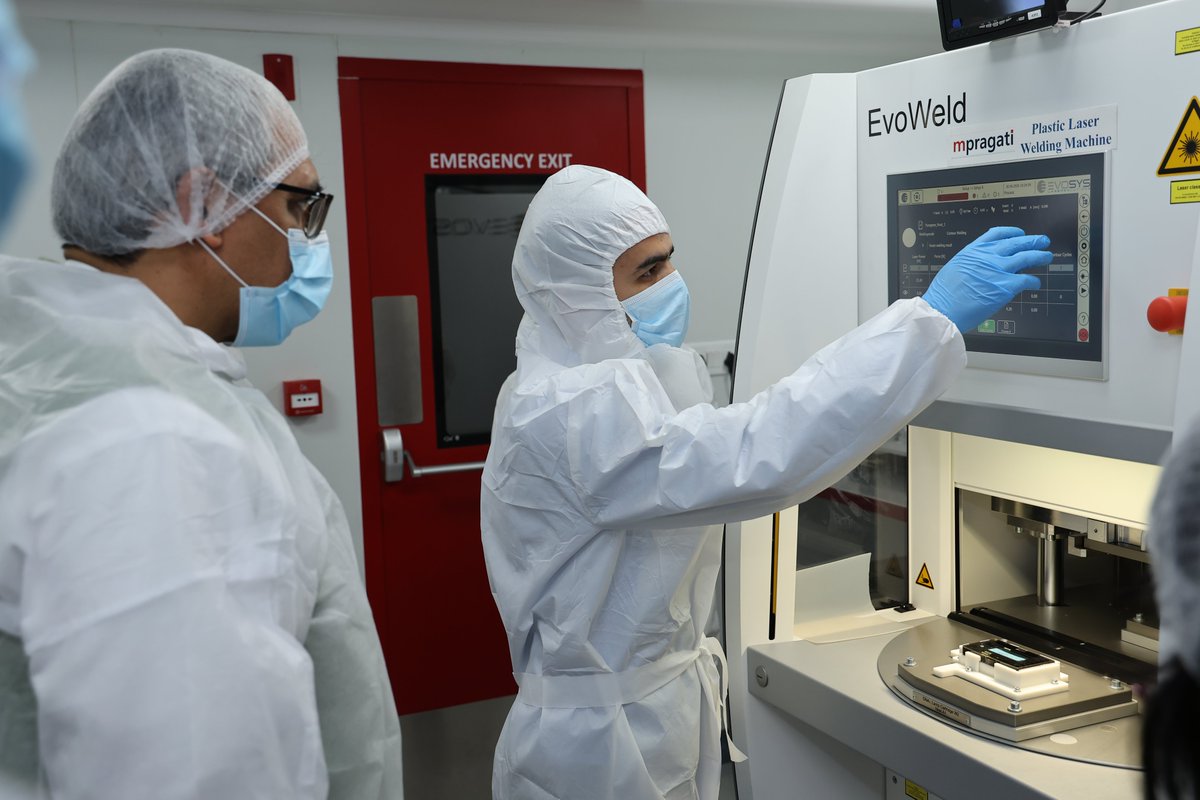 iitdelhi's tweet photo. #IITDelhi is proud to announce the inauguration of a state-of-the-art CNC and Sterilization & Packaging Lab at mPragati, a national translational platform dedicated to advancing medical device and diagnostics innovation. Dr. Rajiv Bahl, Secretary to Government of India, Department of Health Research and DG, @ICMRDELHI, inaugurated the facilities in the presence of Prof. Rangan Banerjee, Director, IIT Delhi. 

The CNC facility provides state-of-the-art precision machining for medical implants, surgical instruments, dental devices, and diagnostic components — enabling indigenous manufacturing with certified biocompatible materials. The Sterilization & Packaging facility provides an end-to-end infrastructure for the development, validation, sterilization, and packaging of medical devices, diagnostics, and biomedical products.

These facilities directly strengthen India’s capability to design, validate, and commercialize high-quality medical devices in line with the vision of #AtmanirbharBharat, while supporting ICMR’s mission of translational biomedical research and advancing national healthcare priorities.