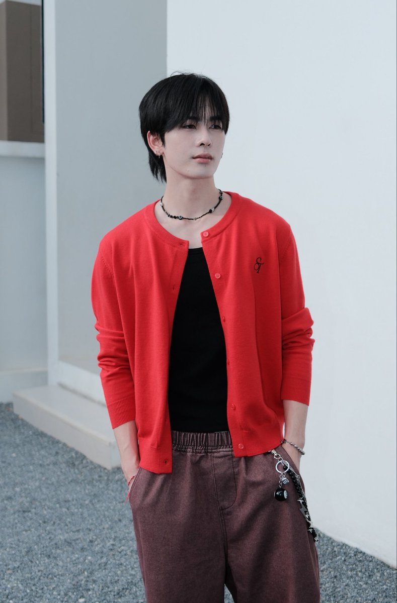 𝐲𝐚𝐲𝐚 𝐛𝐢𝐬𝐜𝐮𝐢𝐭🍪⛅ busy. tweet media
