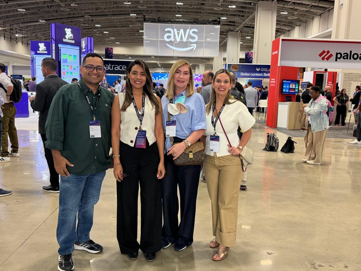 judicaturacsj's tweet photo. #Agenda | La magistrada del @judicaturacsj, Liliana Cardona, participa en el AWS Summit 2026, en Washington D. C., escenario para compartir iniciativas que impulsan la transformación digital 🇨🇴. La acompañan los ganadores del Concurso de Innovación de la Rama Judicial 2025. https://t.co/WBX3Z6zOj5