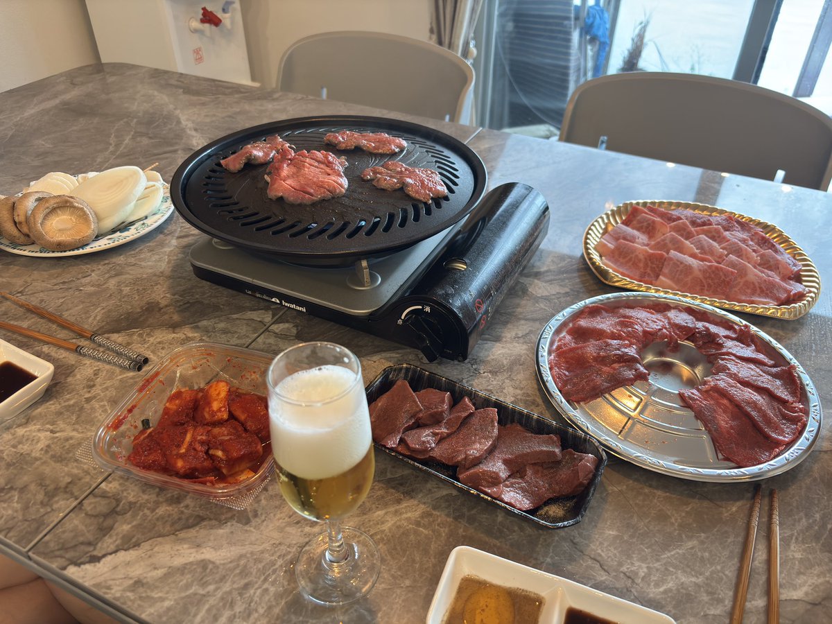 SSMI0114's tweet photo. 今日は近所で油そば
昨日はお家焼肉
一昨日はカレードリアからのカレーw
タイのビールと共に過ごしたココ数日
美味いよねー
 #晩酌
 #Twitter晩酌部
 #タイビール
 #シンハー
 #チャーン https://t.co/5fb0dLTFbR