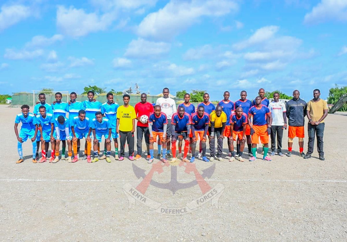 kdfinfo's tweet photo. As part of efforts to strengthen cooperation among security partners, AUSSOM KDF troops hosted the SSF for a friendly football match at the Afmadhow Main Operating Base  an initiative aimed at fostering mutual trust. 
See more:https://t.co/3LLe0XWpHu https://t.co/PkrrPyzDPK