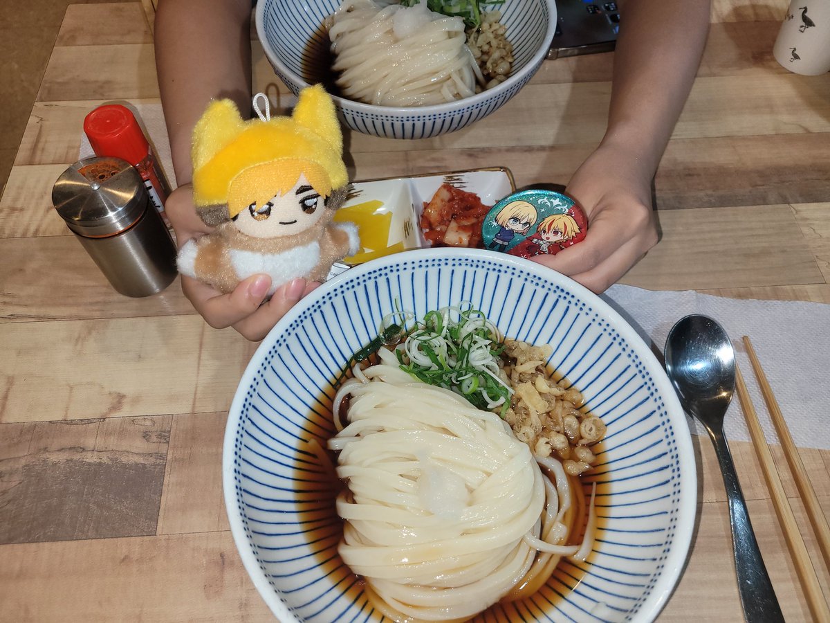 flyingsomang's tweet photo. 가게에서 이러고있는데 점원분이 하이큐♡ 이러고가셔서 꺄아♡함 https://t.co/Xv488WUQiz