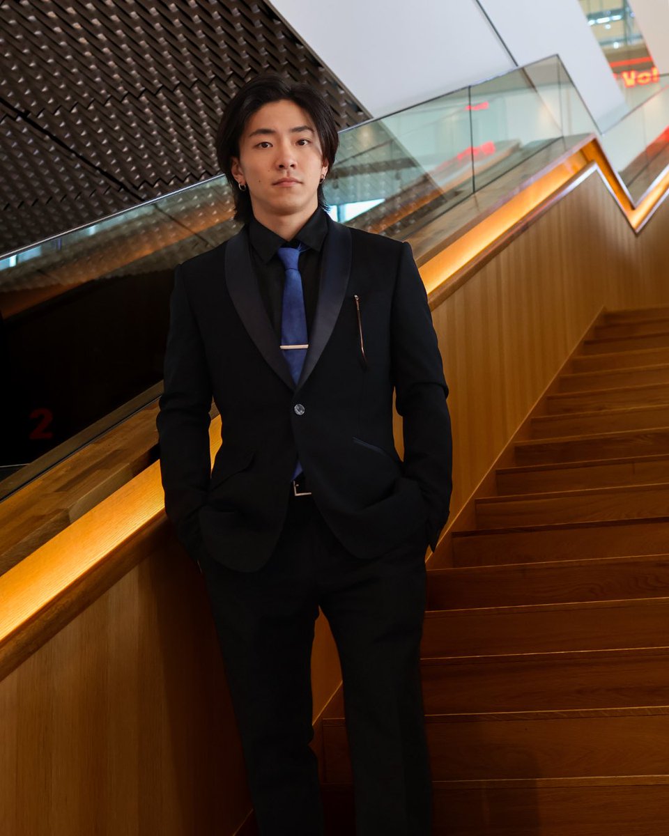 kose8rocks's tweet photo. 【LOOKBOOK📸】 
D.LEAGUE 25-26 SEASON AWARDS🏆✨
今回はHaruka、YU-KI、YOUTEEの3名をピックアップ！ 

別カットや、メンバーからファンの皆様へのメッセージは公式Instagramにて限定公開中！ 
ぜひチェックしてください✨ 
https://t.co/4OSSkCUGzE

💙Spported by
@KODANSHA_JP @MercedesBenz_JP @BEAMS_JP 日本橋フィリー @flava_japan 

💄Hair & Make by
KOSÉ Beauty Creation Unit

👕Costume by 
mirachdesignworks
#kose8rocks #Dリーグ #dleague #ブレイキン #bboy #bgirl