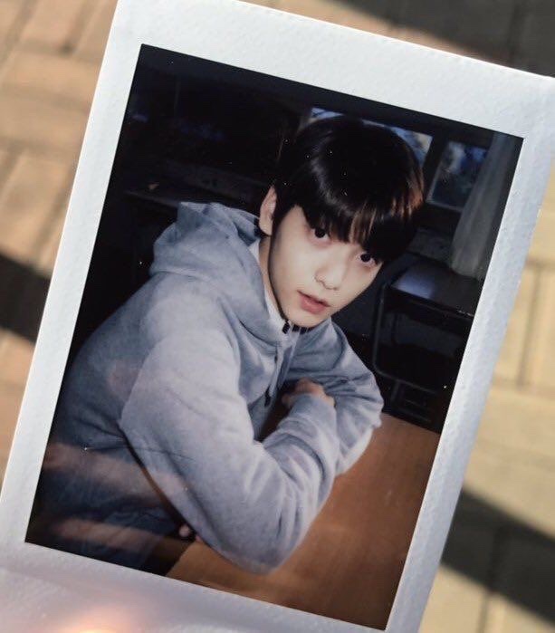 MyforestSoob's tweet photo. 데뷔초 폴라로이드 수빈님 말도 안되게 귀여움 ㅠ.ㅠ https://t.co/qMUI24jMl1