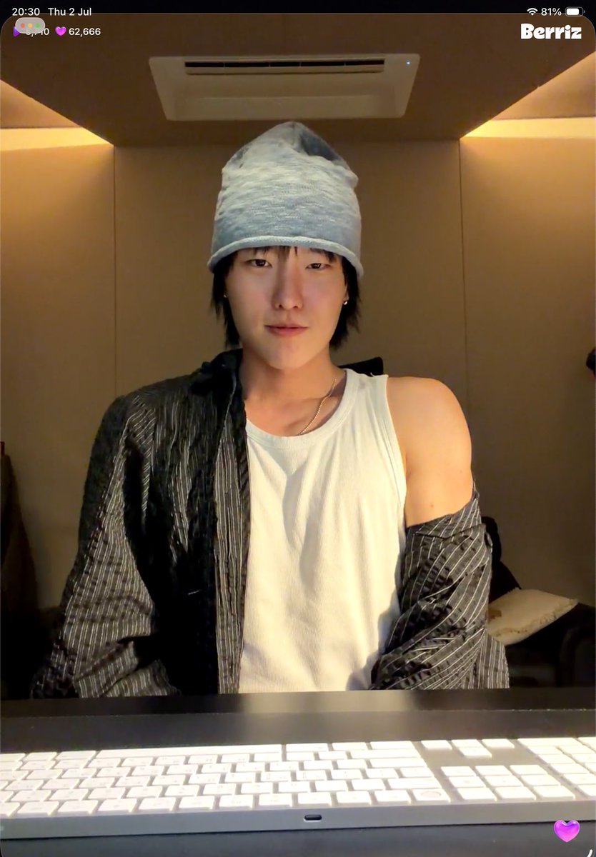 sundayho's tweet photo. 5555555555 วั���นี้ออกกำลังเล่นไหล่มา โชว์ซะะ https://t.co/09OD6QKssx