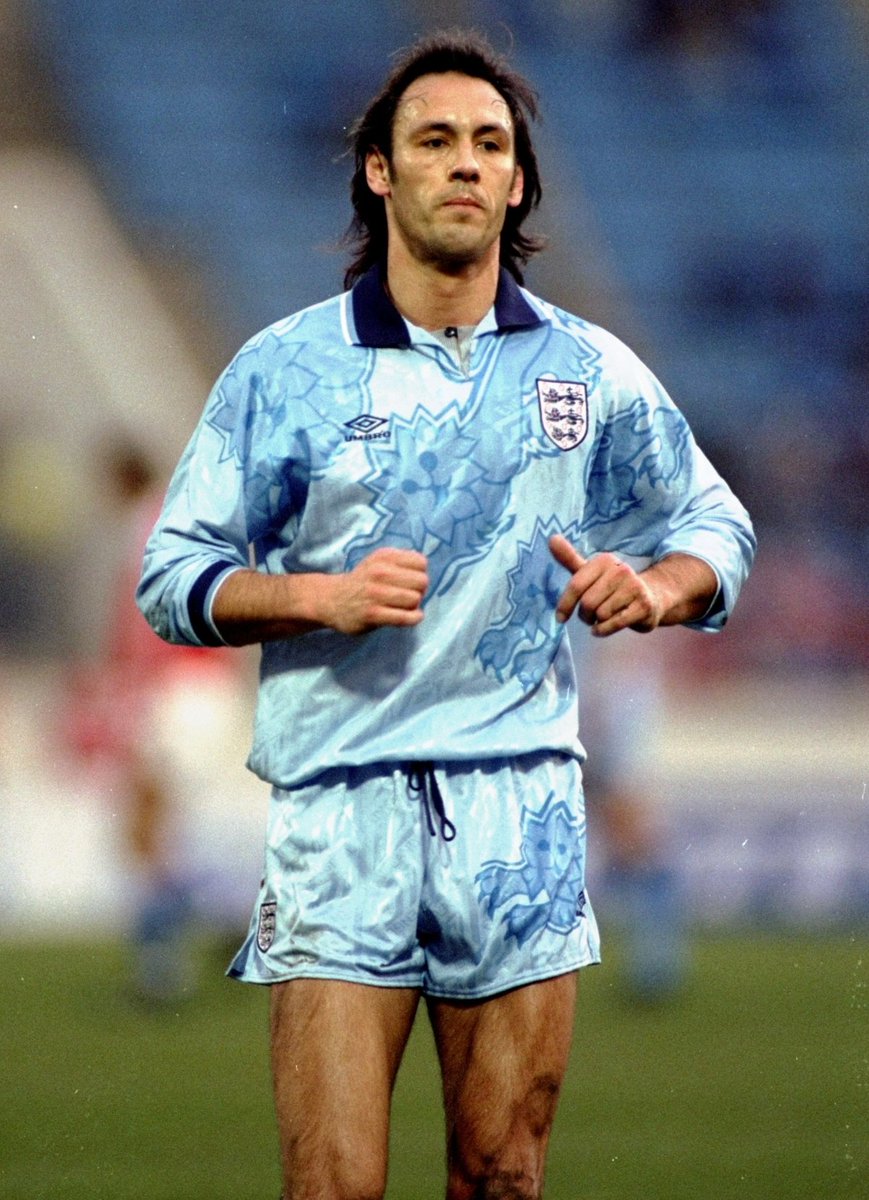 actualkits's tweet photo. England (1992) https://t.co/wLaU68GDu3
