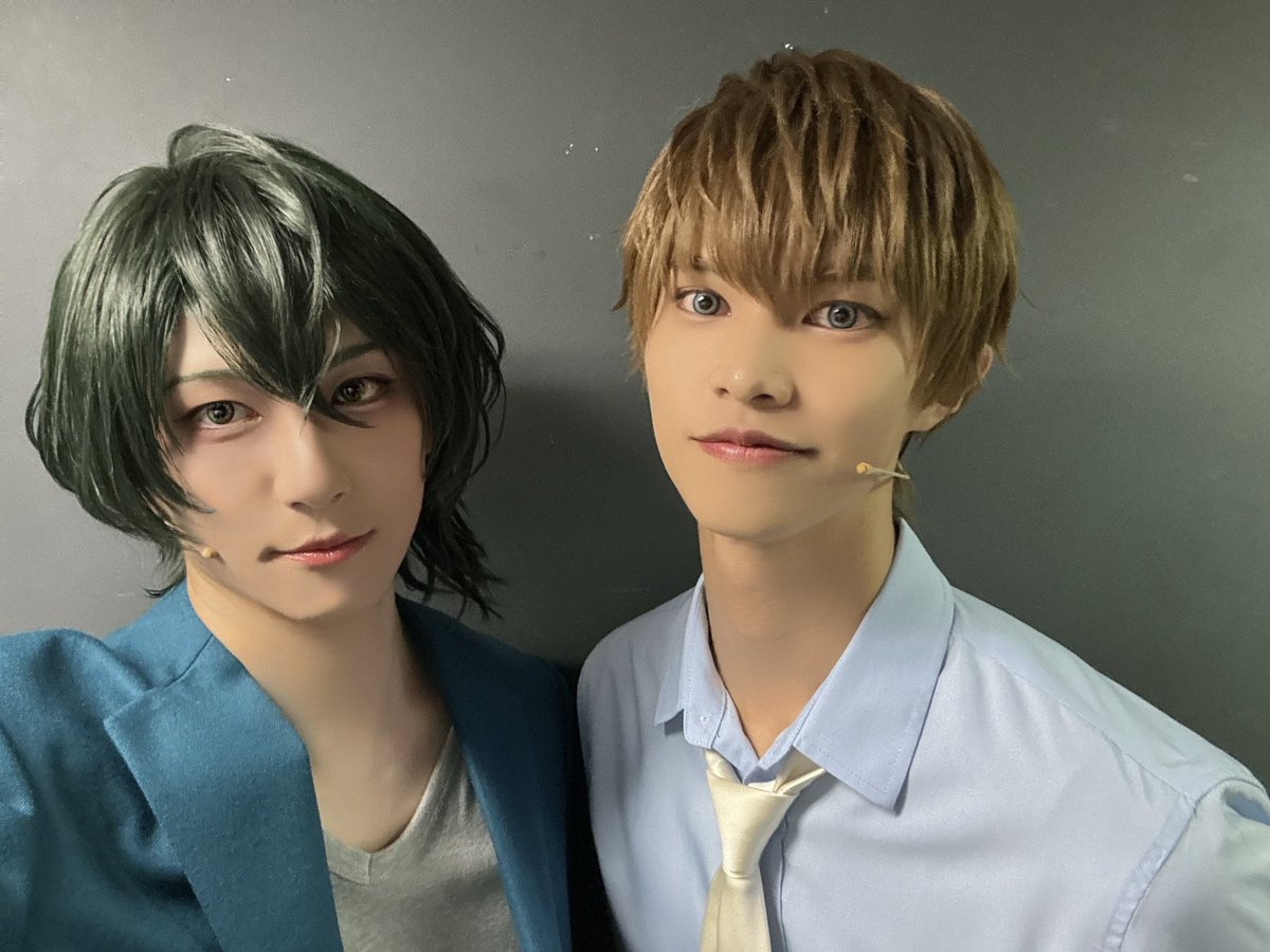 hide_orito_JUNK's tweet photo. #スタンドマイヒーローズ
#舞台スタマイ
２日目終幕。

昔歳を想わせる雨模様でしたが
回を重ねるごとに皆様との親密度も上がっていますね。

ステージ上にも皆様の熱い眼差しが伝わってきてより一層気が引き締まる想いです。
明日はどんな昔歳の物語をお届けできるのか。
劇場で目撃してくださいね。 https://t.co/Skk7TKep3z