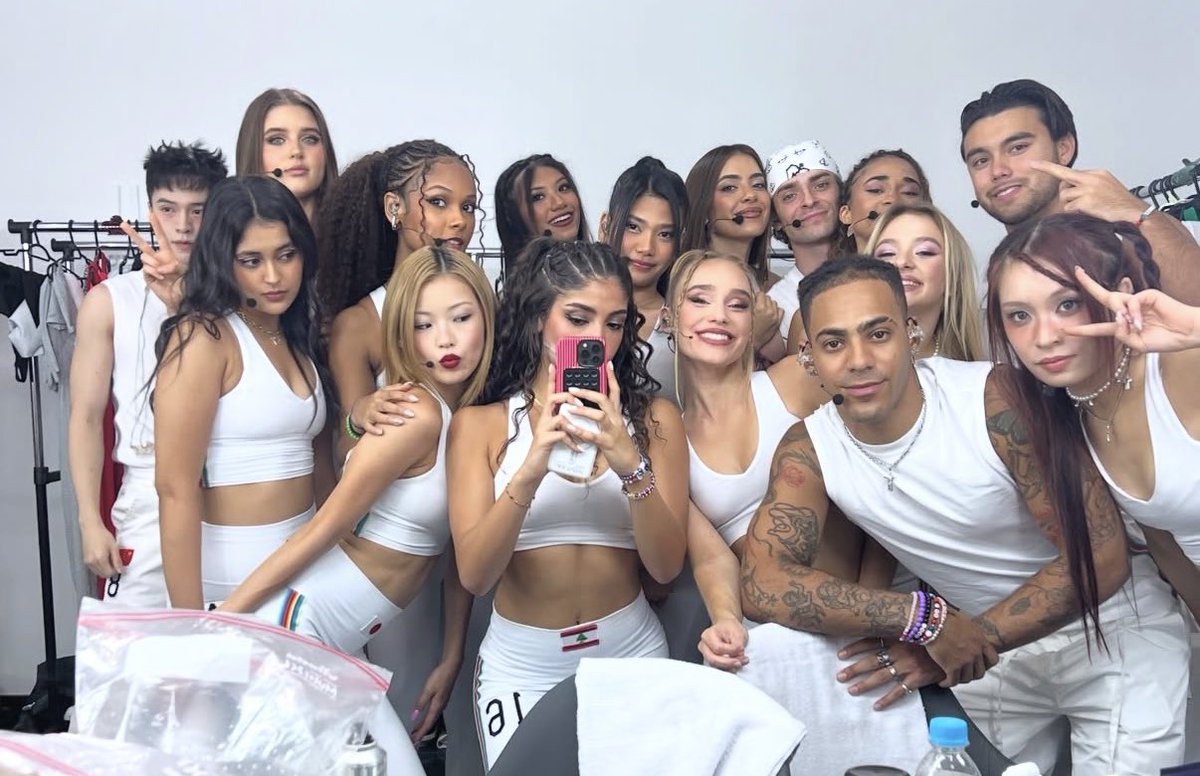 UnitersCharts's tweet photo. Sina Deinert, agora ex Now United, anunciou que se aposentou da carreira de popstar! https://t.co/glZxXczzQ9