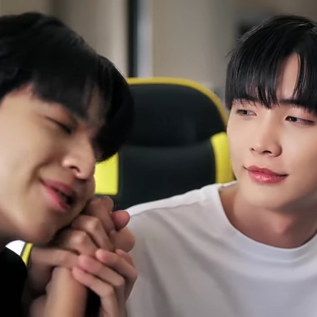 Ilyn_ig's tweet photo. 🥺🤍
@golfpasatorn @SaranPie 
LATELY ITS WINTER SEASON FINAL EP
#FoureverYou2FinalEP https://t.co/GgjBG6Yy2K