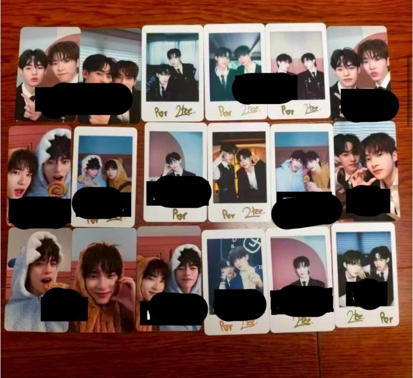 tee2thekid's tweet photo. Tambahan detail, aku beli pc yg teepor astral magz itu 4 set pc ya guys (kiri kw), sementara punya temenku dia beli yang perintilannya set gini (kanan asli) https://t.co/dktOrWXOWP