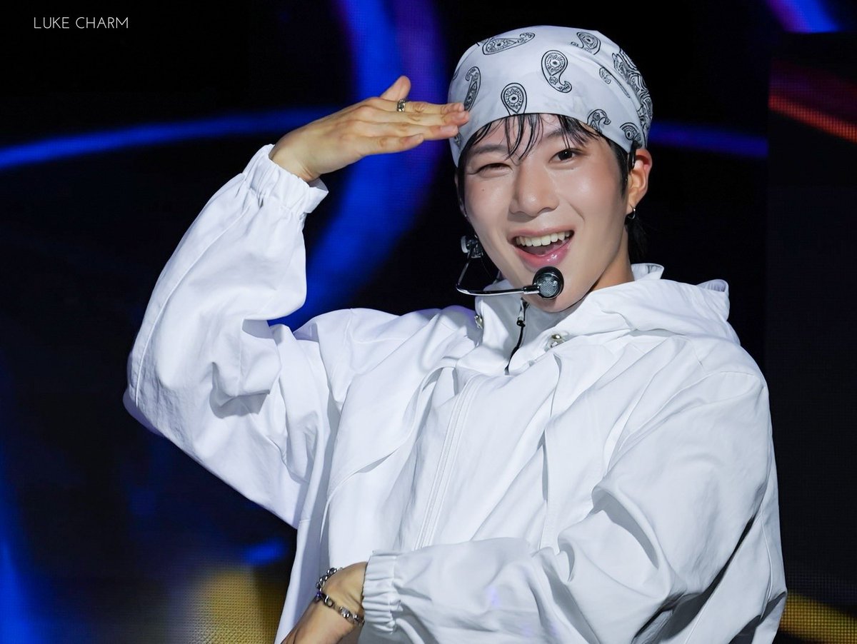 luke__charm's tweet photo. 2026/06/27  
Dignity Live in SEOUL [POINT BLANK : Zero Distance] 팬콘 2부🤍
 #디그니티 #DIGNITY 
#루크 #LUKE 
#SLIPSHOT #POINT_BLANK
@DGNT_Official @DIGNITY_members https://t.co/ZhEr58xCo8
