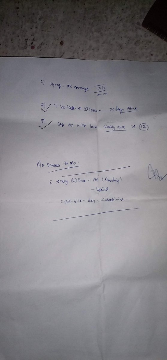 PrincePavan100's tweet photo. Brother's, mother ki leg knee operation jarigindhi.... Medicines ki money kaavali, Please yentho kontha dhayachesi help cheyyandi🙏🙏🙏 Present situation assalu baaledhu. 

Atleast retweet♻♻♻ aayina cheyyandi please🙏🙏🙏😭 https://t.co/LWCkjm10tZ