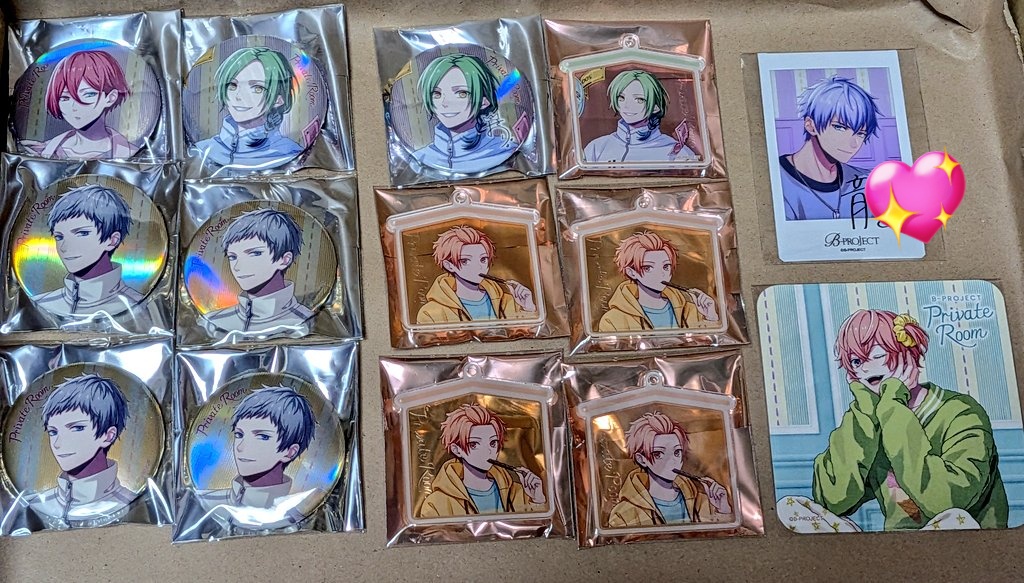 02k_k10's tweet photo. Bプロ B-PROJECT Private Room

譲:画像のもの

求:ブロマイド→金城、(←決まり次第)阿修
　マルイ特典→金城1、阿修1
　ラムネステッカー→愛染
　クリアカード→愛染
　缶バッジ→愛染＞＞＞北門1、釈村1
　アクキー→阿修1、野目1、唯月1
　チェキ→ｻｲﾝ 愛染
 　コースター→金城

※郵送交換。 https://t.co/y6iRmo9Wgf