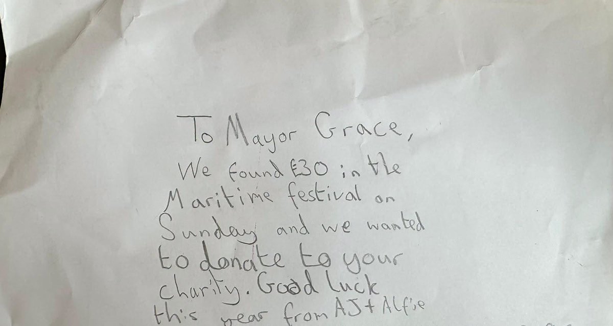 mayordcsdc's tweet photo. 🩷I want to say a huge thank you to two remarkable young boys, AJ and Alfie, who found £30 during the Foyle Maritime Festival

Instead of keeping it, they made the decision to donate it to my charity @hivecancerderry 🐝

It’s little gestures like these that mean so much to me 👏 https://t.co/Bh09qXmLAC