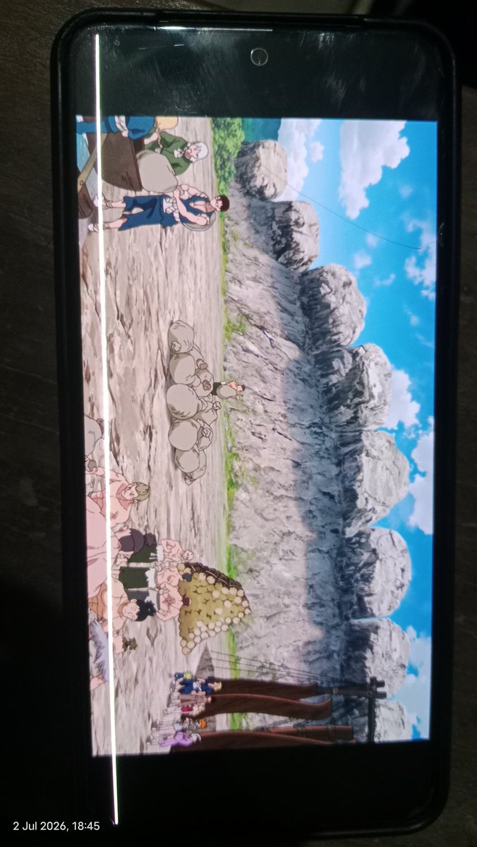 ShashankBagh's tweet photo. @Vivo_India Yesterday [1 July].
I updated the software on my Vivo Y200 5G phone, and now it is showing the vertical display line problem.

I am disappointed with the quality of my [Vivo Y200 5G].
 
I'm requesting a free display replacement from VIVO.

@Vivo_India https://t.co/37dKtXVBEc