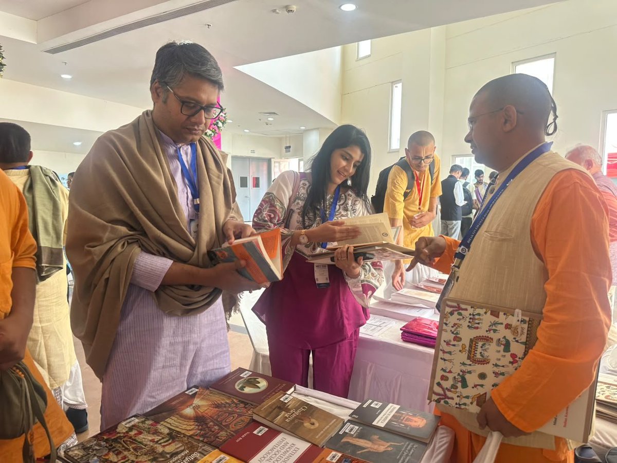 brc_pune's tweet photo. BRC also organized invited lectures by Prof. Ithamar Theodor and Prof. Ferdinando Sardella, contributing to global discussions on consciousness, philosophy, and Indian Knowledge Systems.

Our sincere gratitude to Mr. Gaurav and Mr. Vivek Chaudhari for their dedicated volunteer https://t.co/jEHkHOzoRG