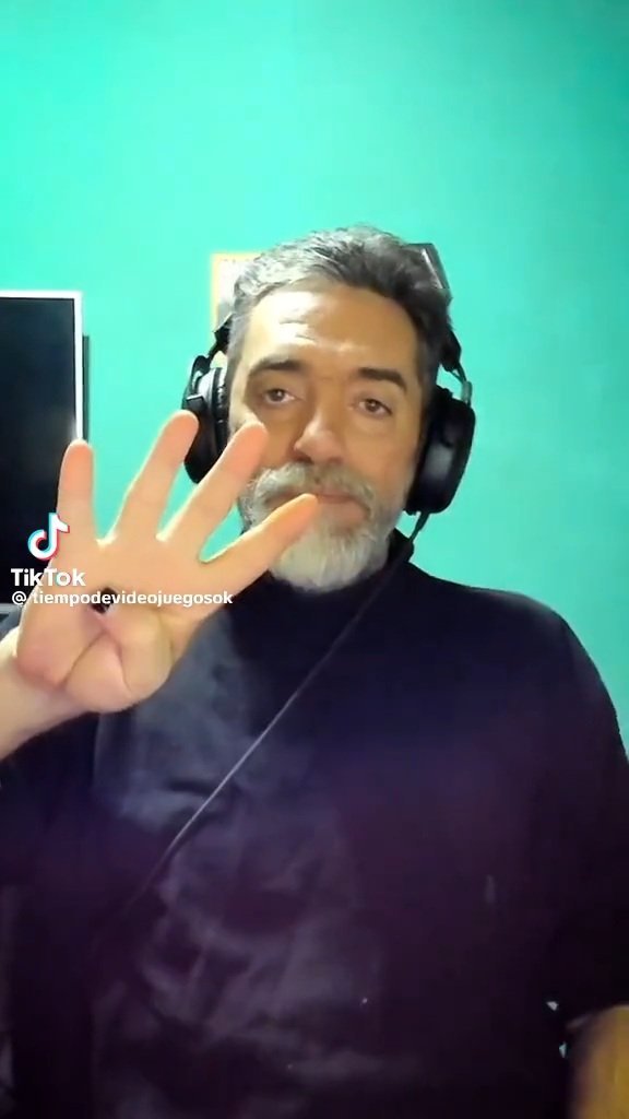 julianerou_'s tweet photo. Hay 4 viewers: el de Nachoidepelis, el de Nachoidejuegos, el de reacciones y el de IRL.
El de Nachoidepelis es pobre "después lo sube a yt?".
El de Nachoidejuegos es gordo.
El de reacciones es bruto "nacho reasioná a la bazoka".
Y el de IRL es "ay me muero que gracioso que es 😂" https://t.co/ev9TEQAhdi