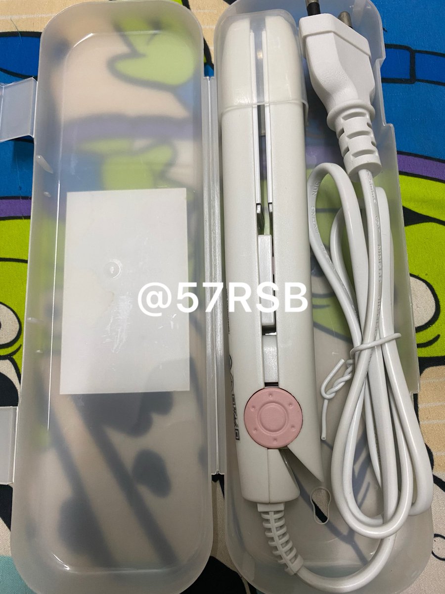 57RSB's tweet photo. ส่งต่อที่หนีบผม simplus ไม่เคยใช้เลย 
ใหม่มาก กล่องครบ 

💌ส่งต่อ 100฿ รวมส่ง 
สนใจdmมาดูพต.ได้เลยค่ะ🙇🏻‍♀️
#ส่งต่อ #ส่งต่อsimplus #simplus #ส่งต่อไดร์เป่าผม #ส่งต่อหวีไดร์ #ส่งต่อเครื่องใช้ไฟฟ้า https://t.co/PQ4vgEaHAl