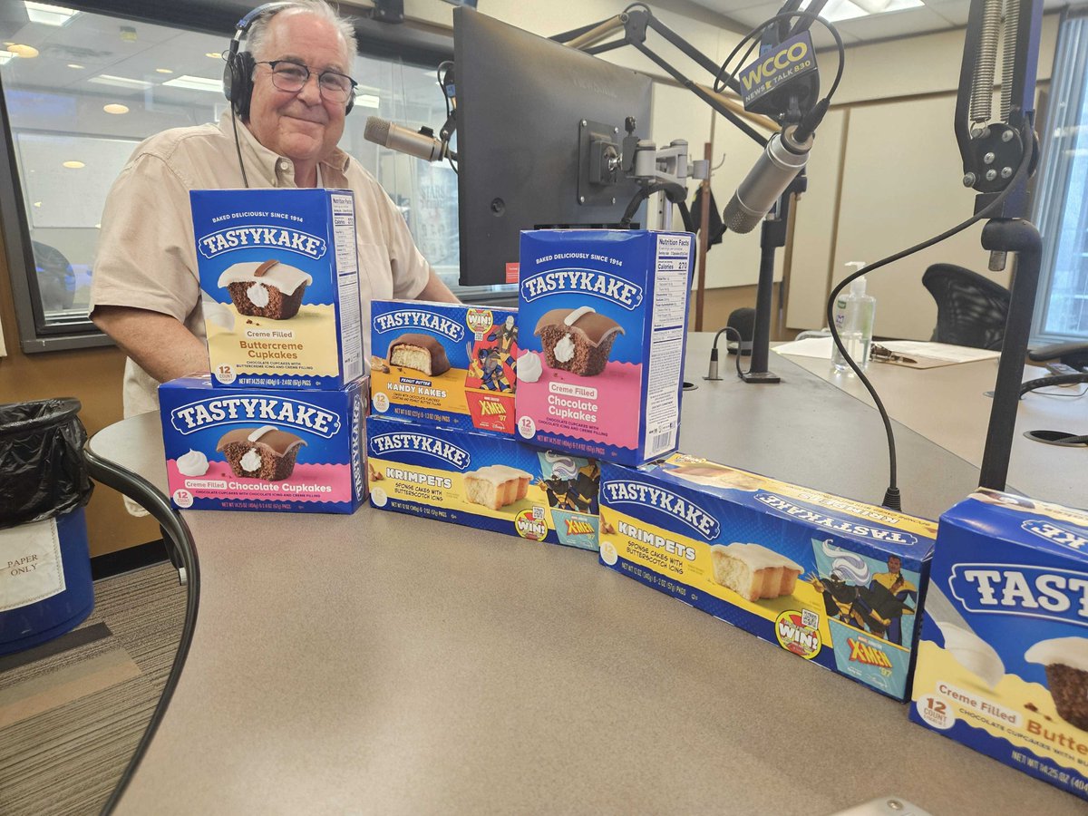 wccoradio's tweet photo. What do you get a guy from Philly when he retires??? A wall of Tasty Cakes, obviously. 

Congrats on an amazing career @SteveSimpsonMN! We won't be the same without you and we couldn't be more grateful for your dozen-plus years on "The Good Neighbor!" https://t.co/bZb55eGIWu