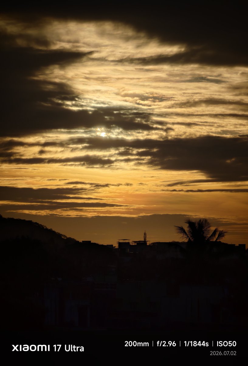 Siva_Bharani's tweet photo. Shot on #Xiaomi17Ultra
4th one was Challenging one
Very hard to shoot 😅
1, 2 and 3 #NoEdit
4th image i retouched in gallery https://t.co/h4G00LhP2C
