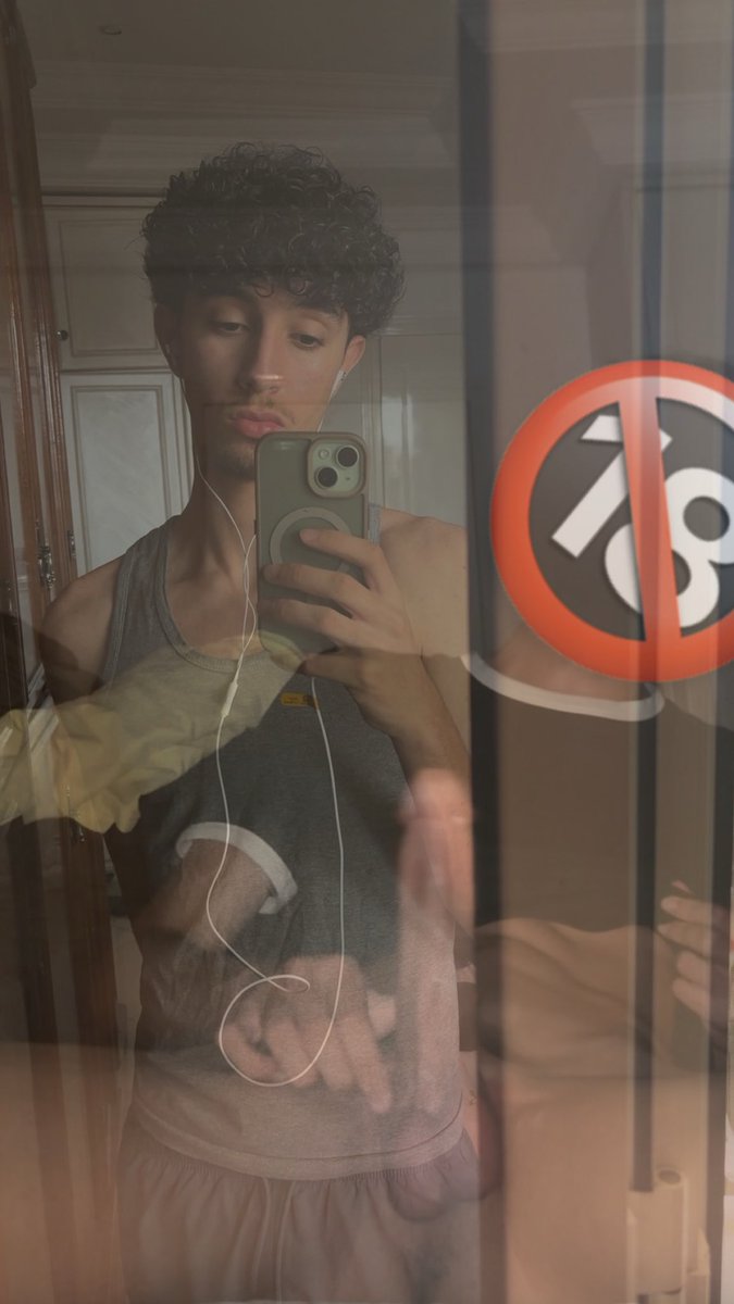 ui0cwp's tweet photo. Did I do this trend right?
#chundai #straightbait #straightcum #goonercaps #baitguys #trend https://t.co/oTPctjug5q