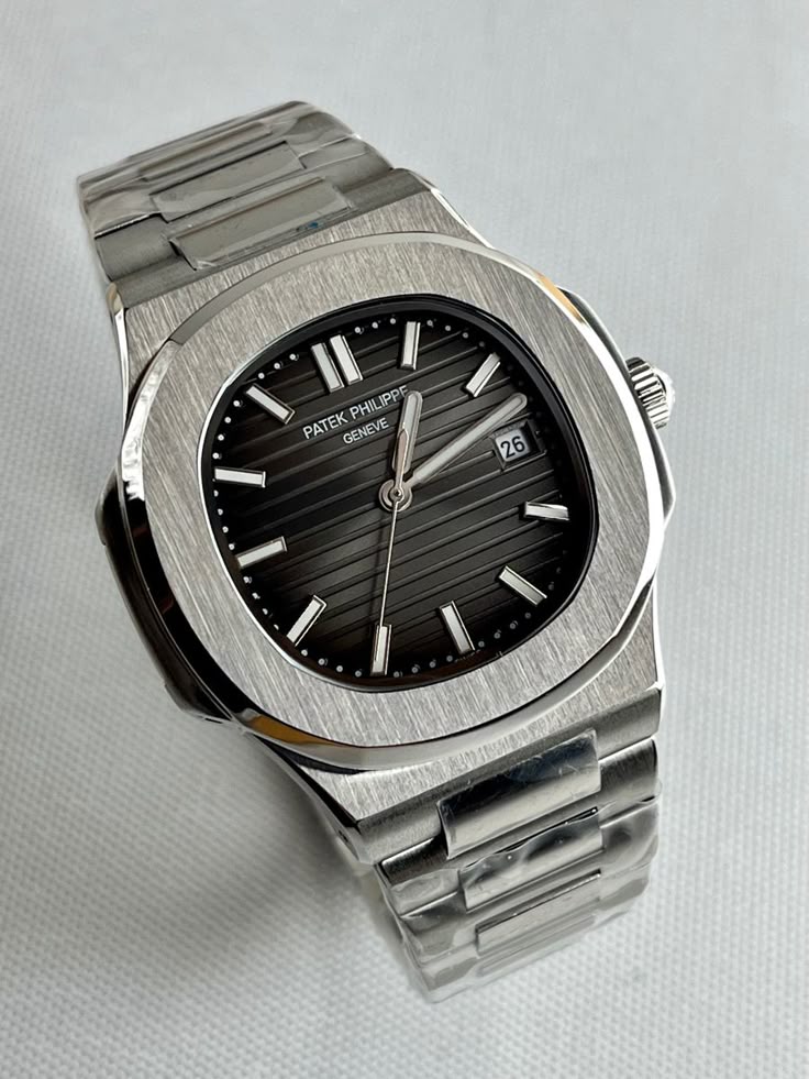 MensFashionGeek's tweet photo. Patek phillipe collection. https://t.co/yhJACkxYFC
