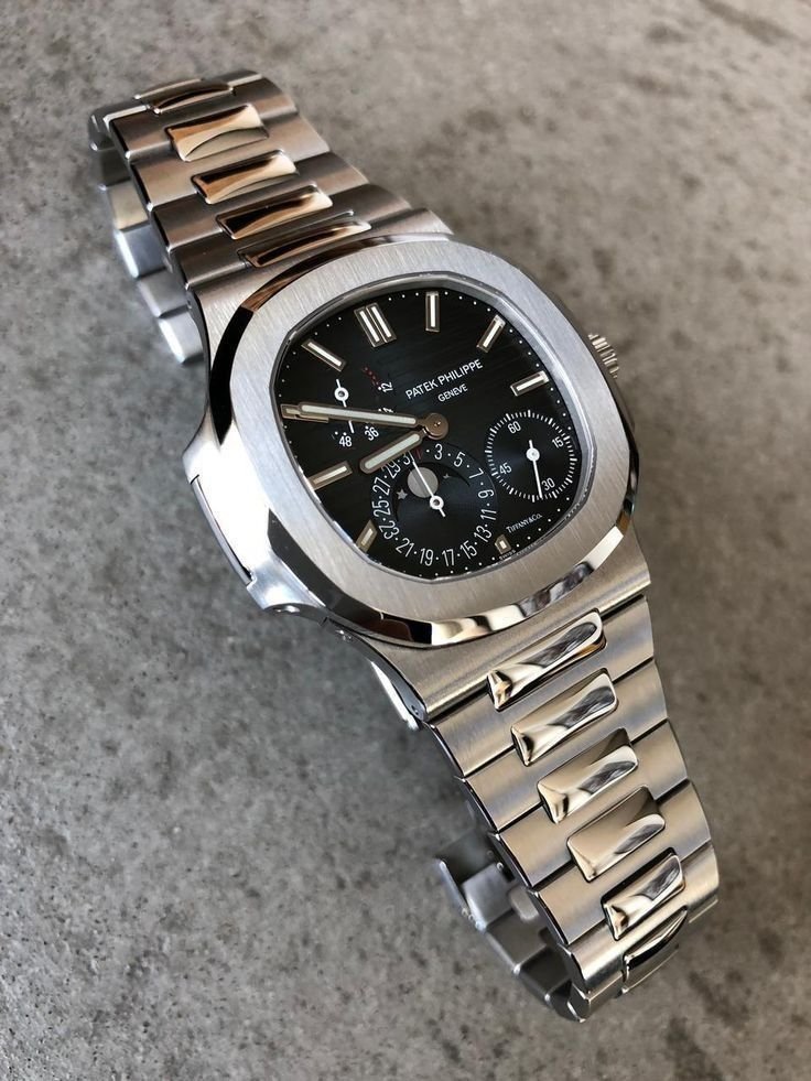 MensFashionGeek's tweet photo. Patek phillipe collection. https://t.co/yhJACkxYFC