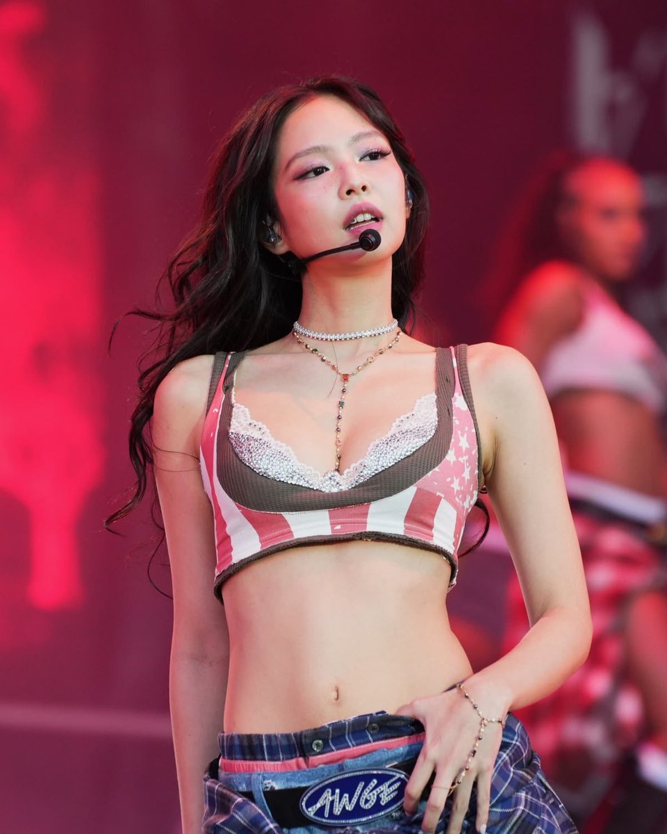 pinksview's tweet photo. JENNIE is donating her entire performance fee from tomorrow’s show on the Orange Stage at Roskilde Festival.

100% of the earnings will go to humanitarian aid in countries facing crisis, including Palestine, Congo, and others. https://t.co/HCyfgsezXD