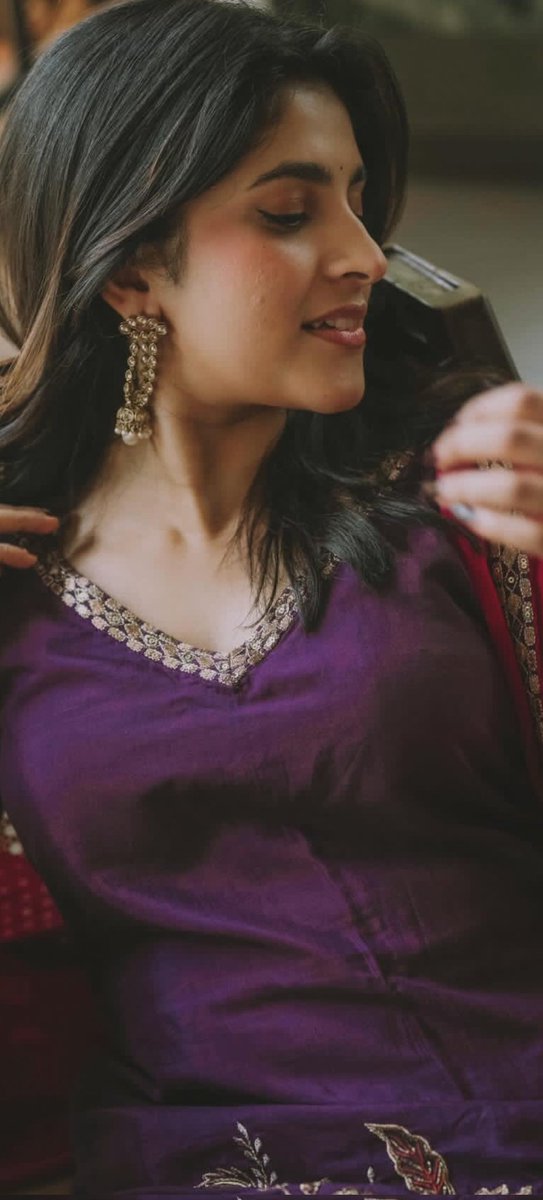anjanasammu's tweet photo. So cute Meenakshi Dinesh 💜😍🔥 https://t.co/ANKY1Jep6n