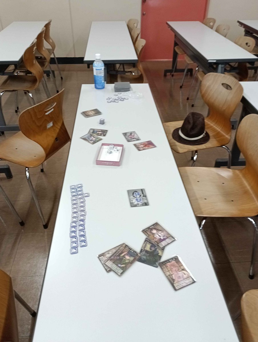 NARA_univ_hihuu's tweet photo. 本日の活動
本日は少しのアクシデントなどがありまたしが、ボードゲームの至極混迷や鉄火場のスモーキングドラゴンなどのボードゲームを主に遊びました！！
#東方Projectㅤㅤㅤㅤ 
#大学東方 https://t.co/a8OpYXnfnv