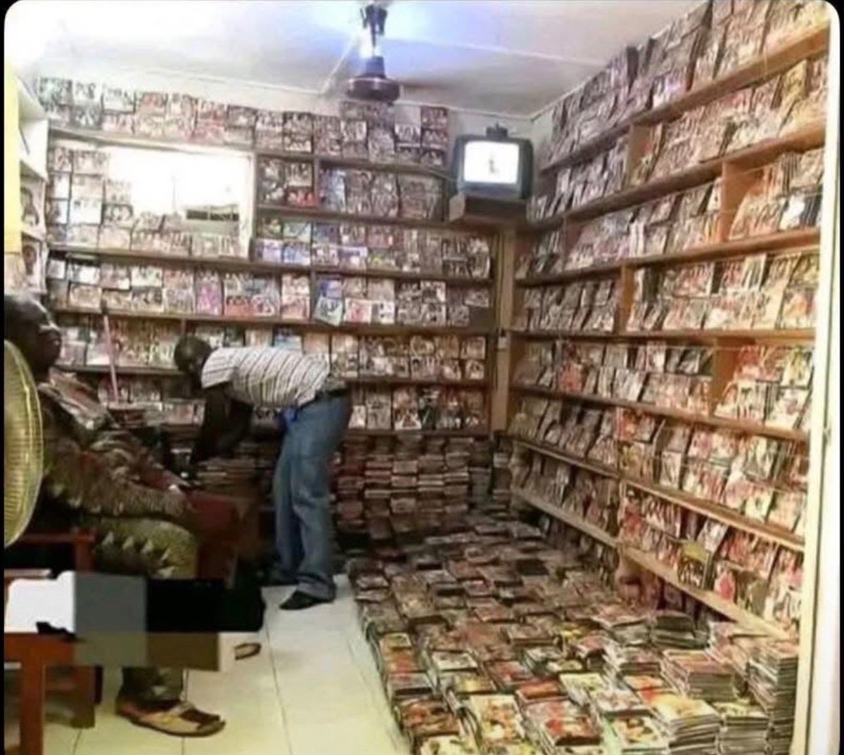 Richestcy's tweet photo. There was a time when DVD/CD shops were among the most profitable businesses in Nigeria. Technology changed the game, but the memories remain priceless. 🇳🇬

#RichestEke
Abia State 🇳🇬 https://t.co/BzfaYxNasR