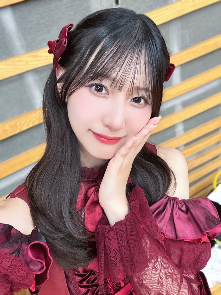 kanisawa_moeko's tweet photo. #STARスター ありがとうございました⭐️🌙°.

#愛くださいませ 披露させていただきました!!
実況・感想も、本当にありがとう💠
https://t.co/nvuzlOFXOu

楽曲の世界観溢れる素敵な演出でのパフォーマンス心から感謝です🥀
また出演させていただけるよう頑張ります!!

#ノイミー 愛してくださいませ…🌙 https://t.co/b14gwl9whx