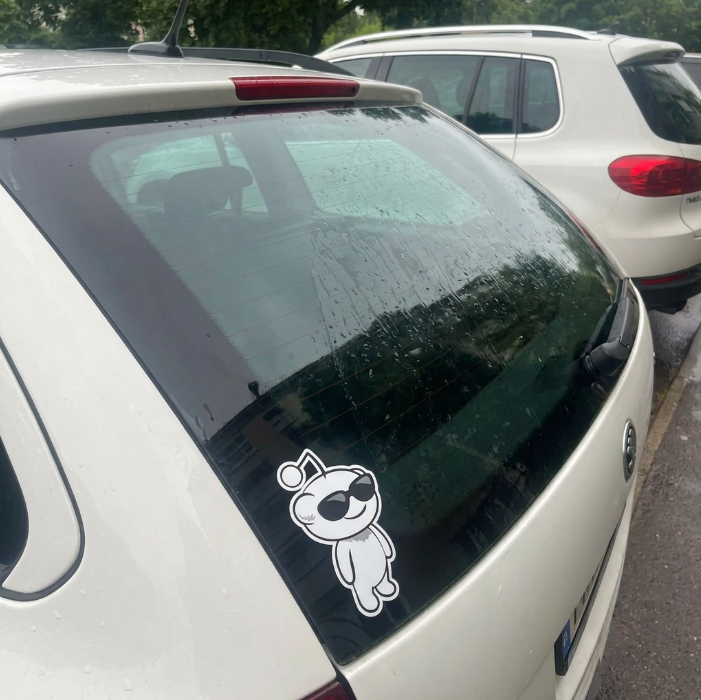 lambdarich's tweet photo. getting sticker applied to have more chances in a giveaway just to see P P leaving the same day =)
stake: driqzhhzs954