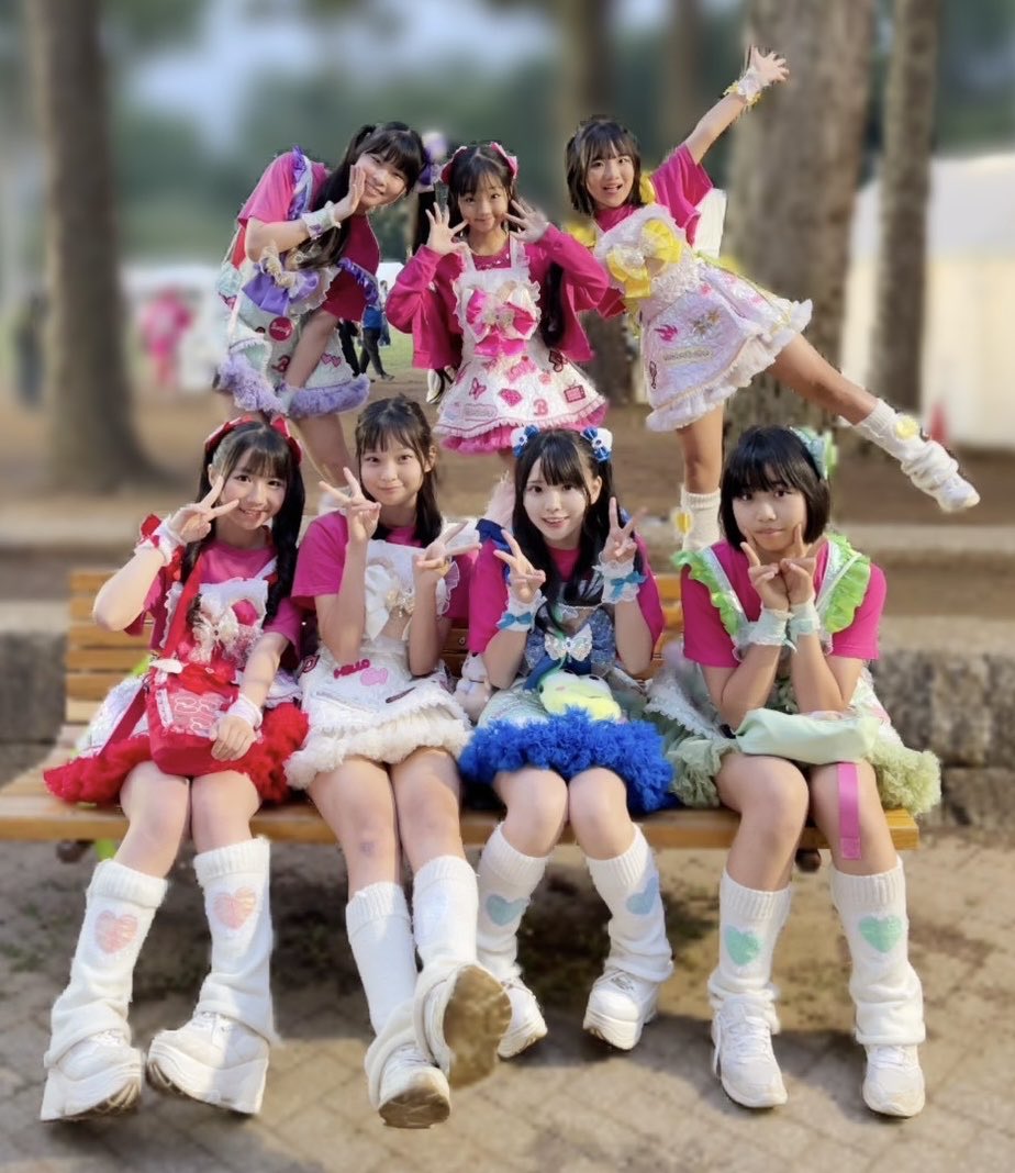 chiitan_bombers's tweet photo. 本日はちぃたん☆ぼんばーずの���期公演ご来場ありがとうございました。
メンバーの卒業を発表させて頂きました。
姫川萌、ここみここ、青葉えいかはちぃたん☆ぼんばーずを離れます。
移籍先のユニットでの活動となります。
そちらでの活躍も応援よろしくお願いします🙇
残り少ない卒業ライブまでの時間
いいステージを届けていきますので応援よろしくお願いします。
#ちぃたんぼんばーず
